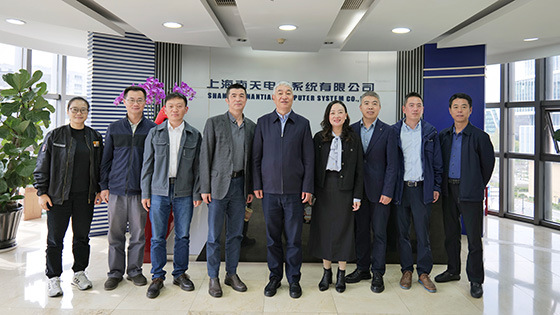 云南省国资委一级巡视员洪国正一行莅临上海南天调研指导